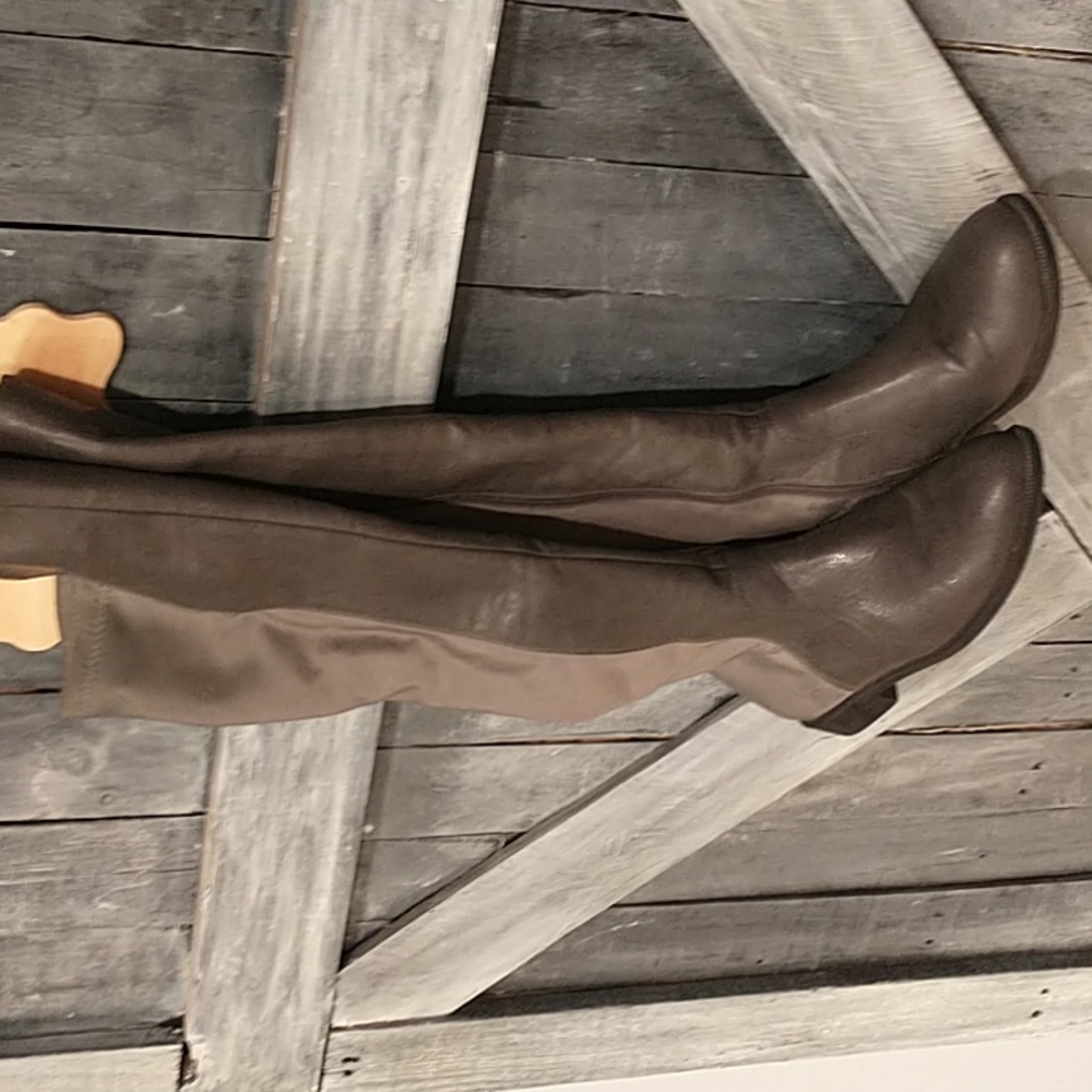 Two-tone women's boot